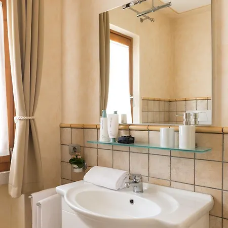 Apartahotel La Berna Tremosine